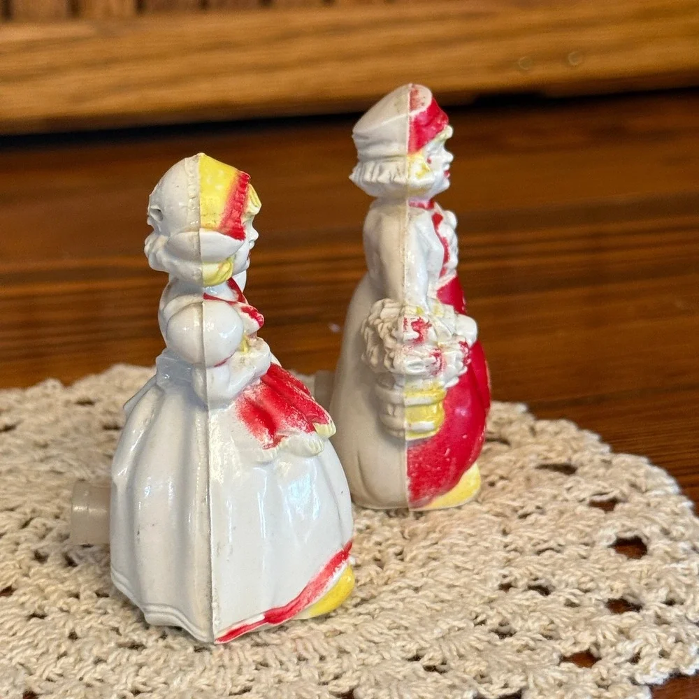 Dutch Boy and Girl Salt Pepper Shaker Set Red White Good Vintage